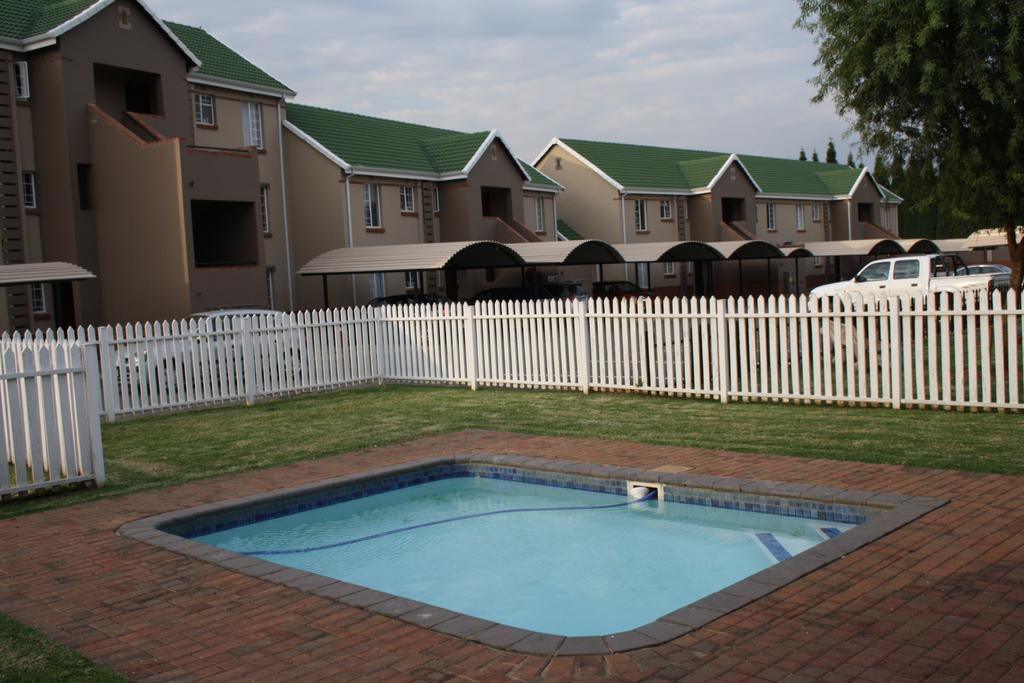 African Eagle Apartments Witfield Exterior foto